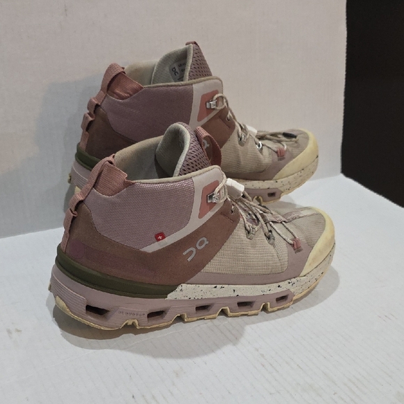 On CloudRock 2 Running Women's Athletic HI Top Shoes - Pink and Tan Size 8.5 - Picture 3 of 8